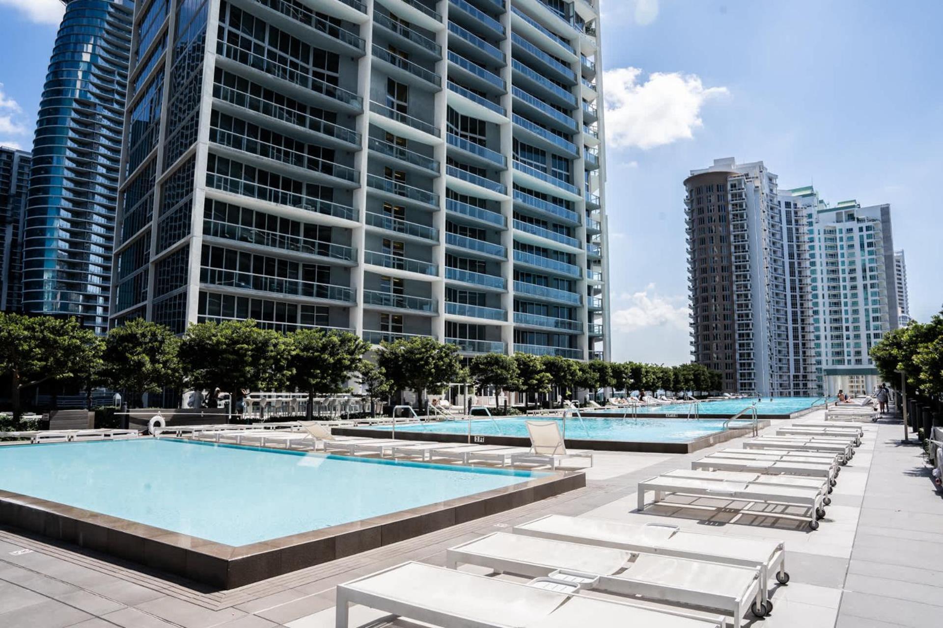 Apartment Mvr-water Views & Modern Luxury *